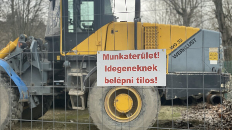 120 ÉV UTÁN ÉPÜL KIKÖTŐ FÖLDVÁRON