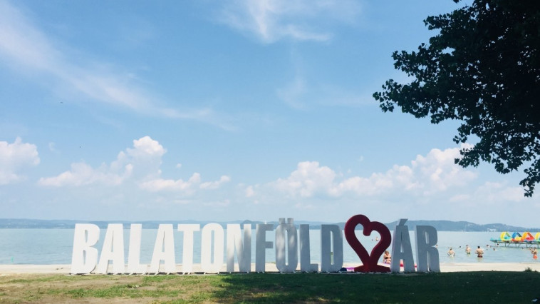 ADÓCSÖKENTÉSSEL, KEDVEZMÉNYEKKEL VÁG NEKI A NYÁRI SZEZONNAK BALATONFÖLDVÁR