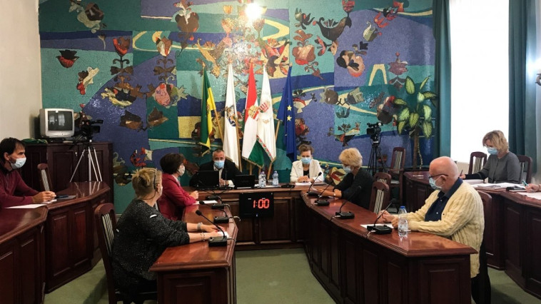 EGYHANGÚ SZAVAZÁS - ELFOGADTÁK A VÁROS GAZDASÁGI PROGRAMJÁT