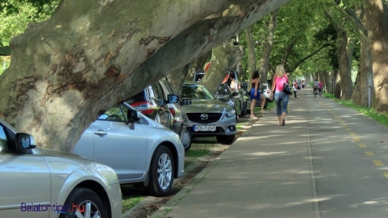 Információ a parkolási rendről