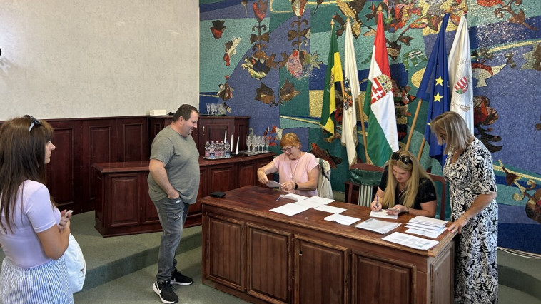 ISKOLAKEZDÉSI TÁMOGATÁS – VÁROSUNK SEGÍT A CSALÁDOKNAK