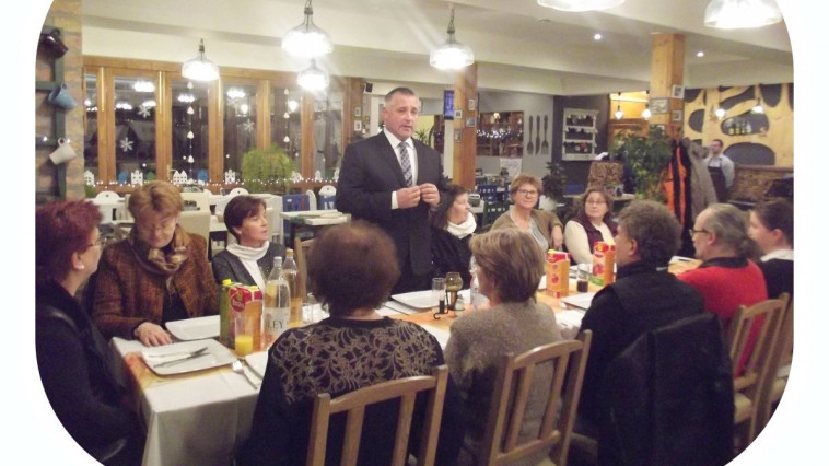 Karácsonyi ajándék a pedagógusoknak