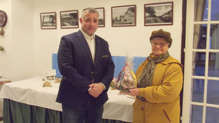 Karácsonyi ajándékcsomag minden balatonföldvári Szépkorúnak