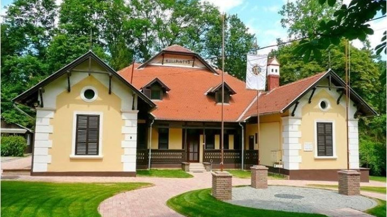 Kulipintyó Villa-Kiállítás