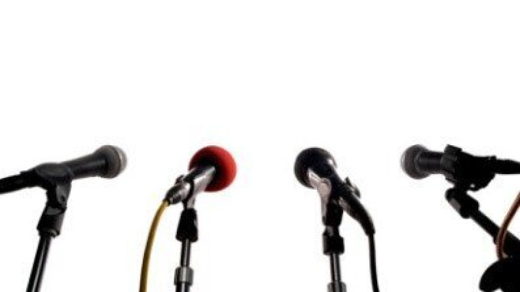 MOSOLYGÓS/JOBBIKOS SAJTÓTÁJÉKOZTATÓ - TÖMEGEK ÉS ÉRVEK NÉLKÜL