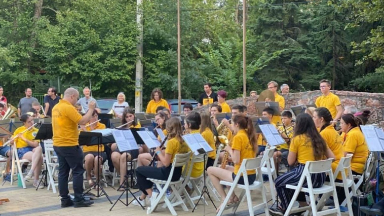 TÁMOGATÁS BALATONFÖLDVÁR VÁROS FÚVÓSZENEKARÁNAK