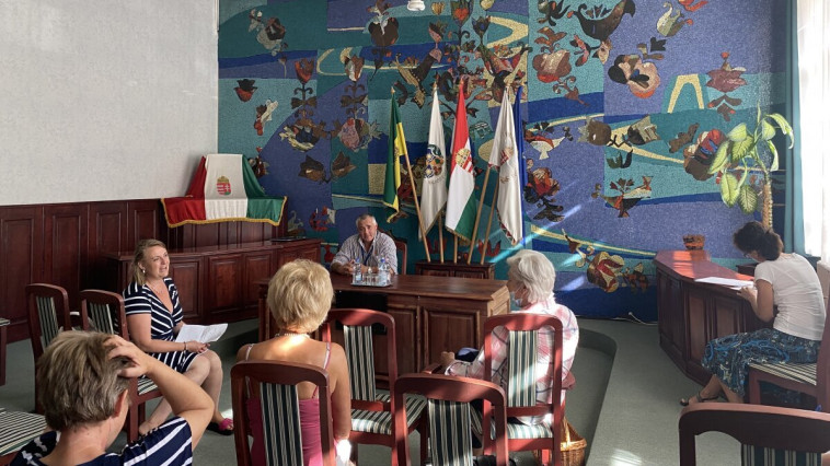 ÜLÉSEZETT A HUMÁN BIZOTTSÁG- MEGSZAVAZTÁK AZ ÓVODA-ÉS ISKOLAKEZDÉSI TÁMOGATÁST